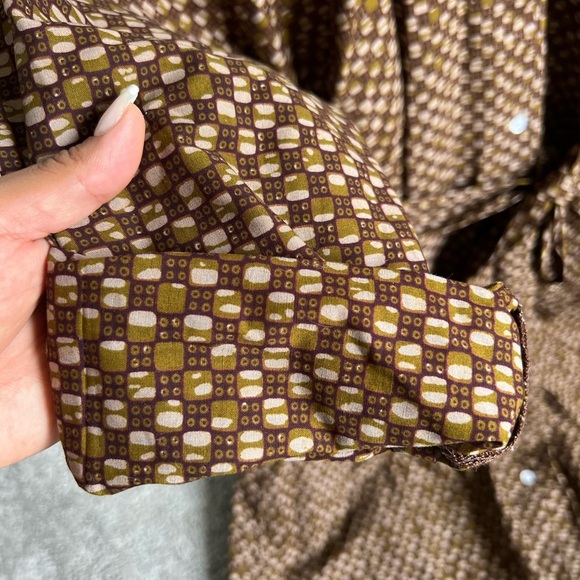 Elegant Brown Polka Dot Long Sleeve Dress - Picture 3 of 8